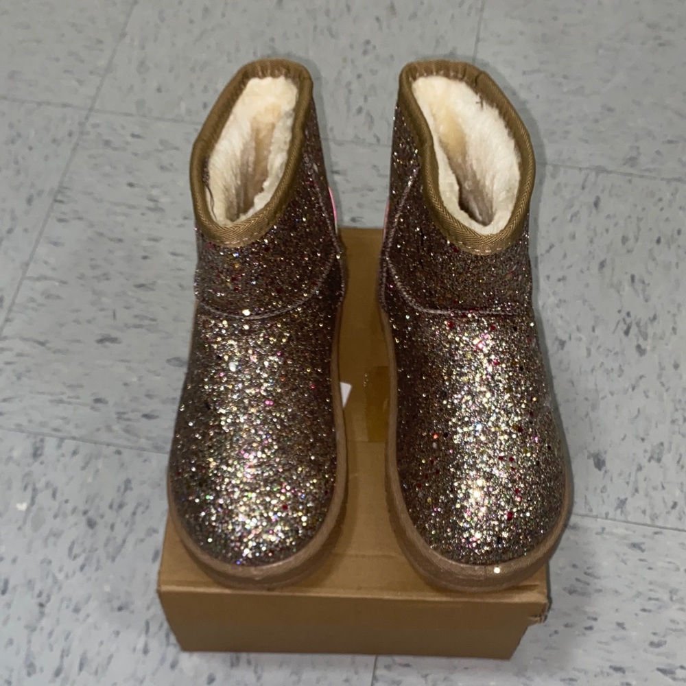 Sparkly Glitter Boots with Faux Fur Lining snow boots size 2y little girl